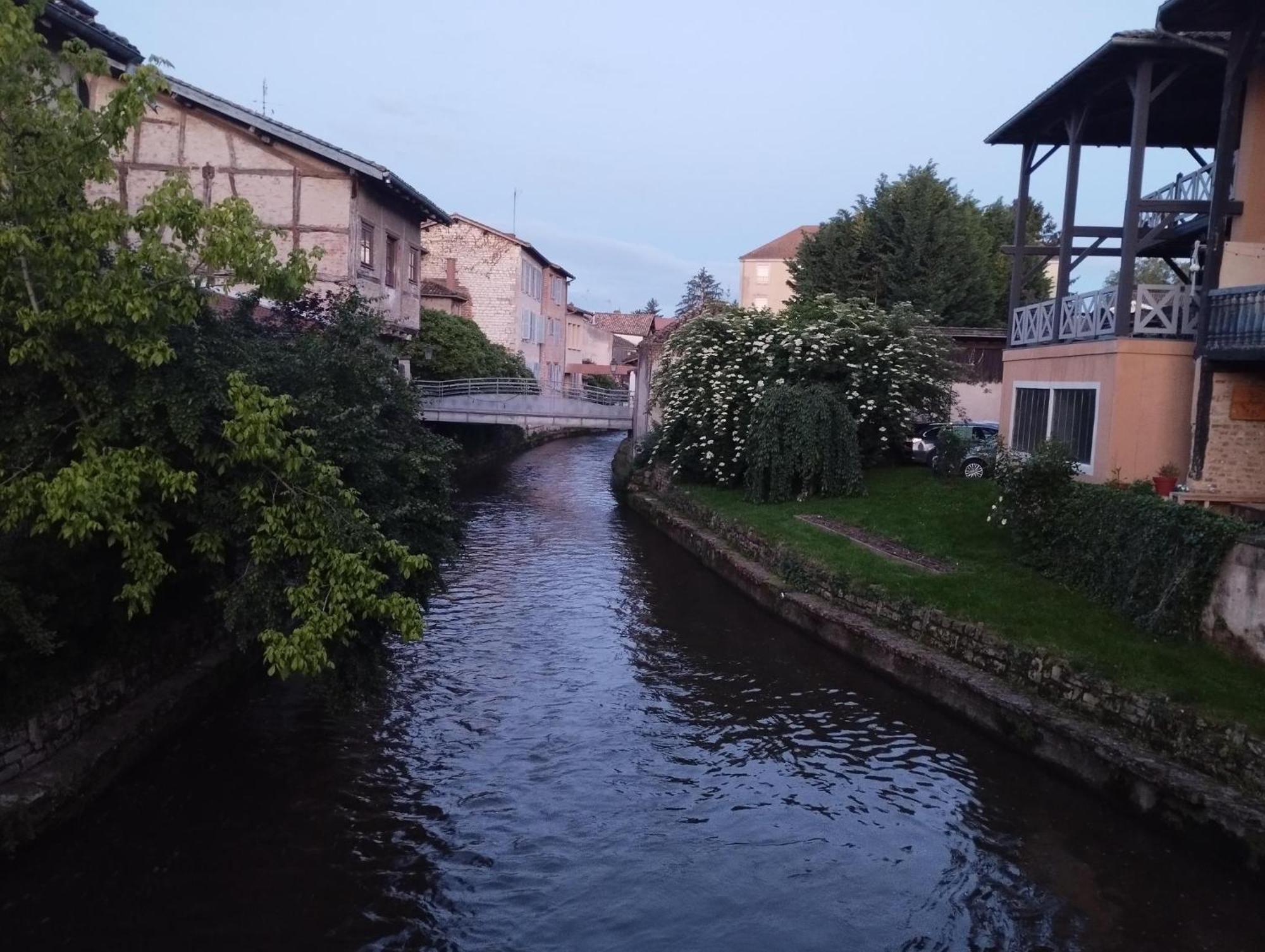 La Maison De Marie, Cosy Et Spacieuse - 3 Chambres Dont Une Climatisee Châtillon-sur-Chalaronne Esterno foto